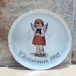 Schmid Hummel Christmas 1992 Sweet Blessings Decorative Wall Hanging Plate
